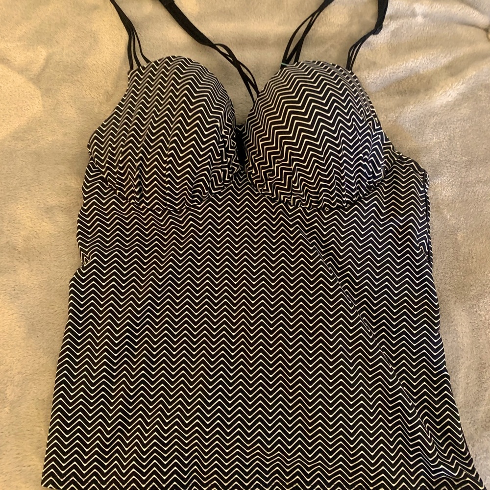 Lane Bryant swim top w/built in bra 42C